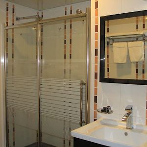 Basic Triple Room